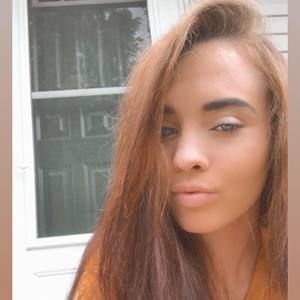 Meet your Posher, Leighanna